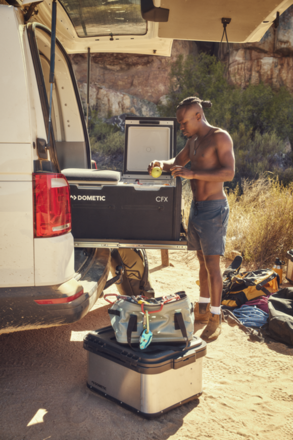 Dometic CFX3 SLD95/100 Fridge slide